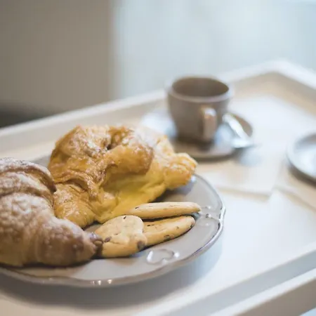 Oda ve Kahvaltı Elegant - Il Vicolo Storico Salerno