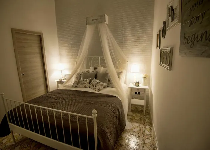 Elegant - Il Vicolo Storico 4* Salerno