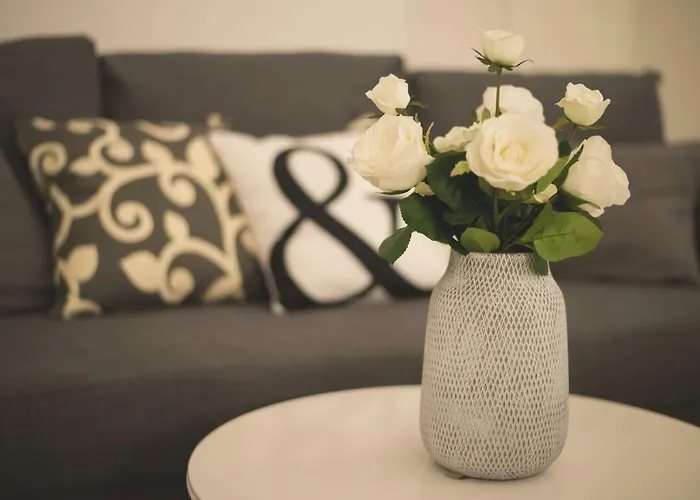 Bed & Breakfast Elegant - Il Vicolo Storico Salerno