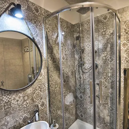 Elegant - Il Vicolo Storico 3* Salerno