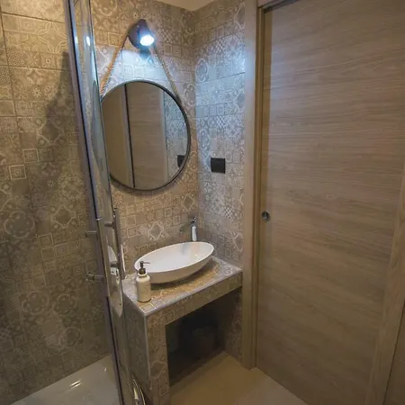 Elegant - Il Vicolo Storico 3* Salerno