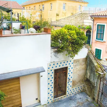 Bed & Breakfast Elegant - Il Vicolo Storico Salerno
