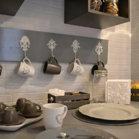 Bed & Breakfast Elegant - Il Vicolo Storico Salerno