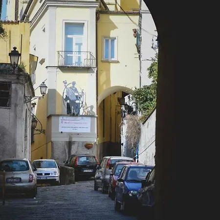 Elegant - Il Vicolo Storico Bed & Breakfast