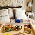 Bed and Breakfast Elegant - Il Vicolo Storico Σαλέρνο