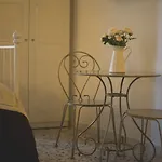 Elegant - Il Vicolo Storico