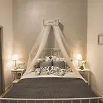 Elegant - Il Vicolo Storico Bed and Breakfast