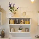 Bed and Breakfast Elegant - Il Vicolo Storico 4*