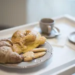 Bed and Breakfast Elegant - Il Vicolo Storico Σαλέρνο