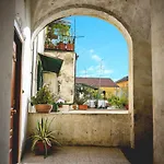 Bed and Breakfast Elegant - Il Vicolo Storico 4*