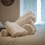 Bed and Breakfast Elegant - Il Vicolo Storico 4*