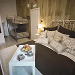 Bed and Breakfast Elegant - Il Vicolo Storico Σαλέρνο