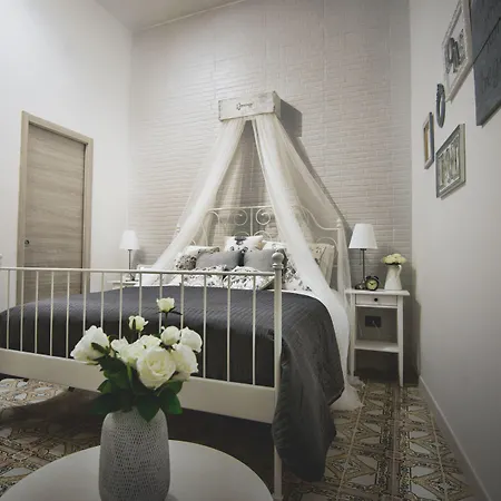 Elegant - Il Vicolo Storico Bed & Breakfast 4*