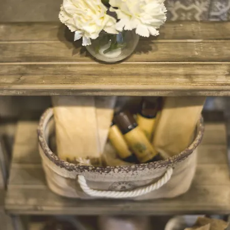 Bed & Breakfast Elegant - Il Vicolo Storico 4*